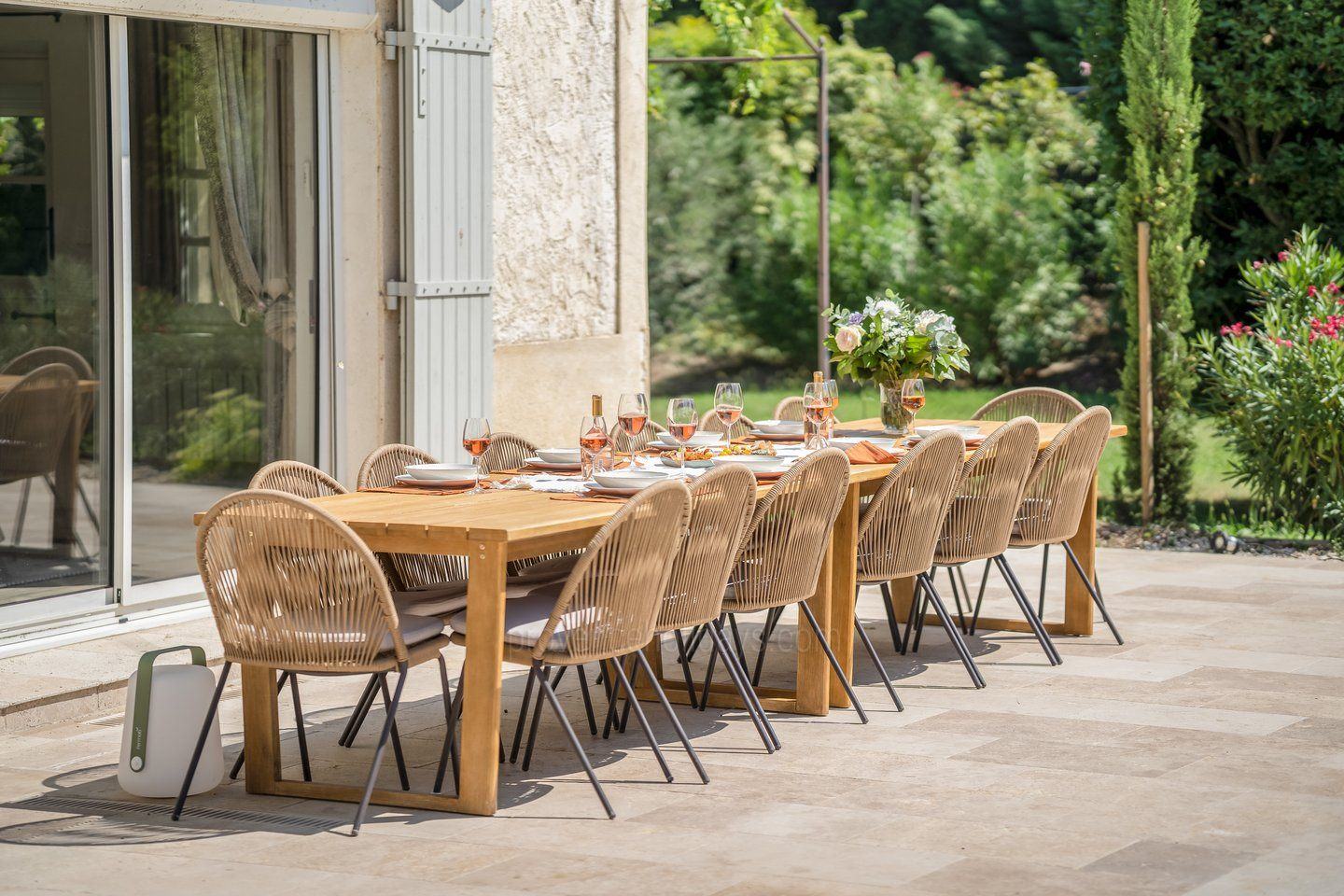 The long table